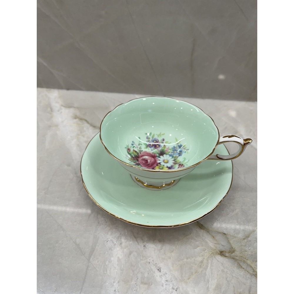 Vtg paragon teacup saucer Double Warrant H.M The Queen Fine Bone China England